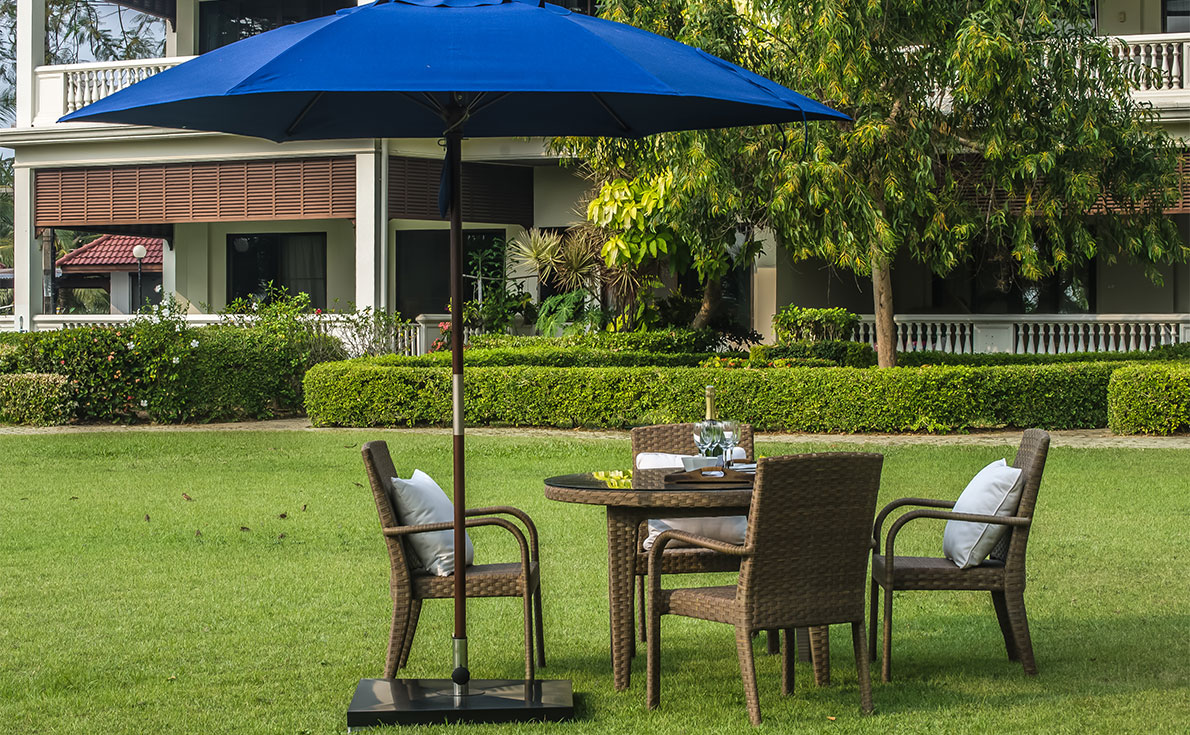 rattan outdoor dining chairs