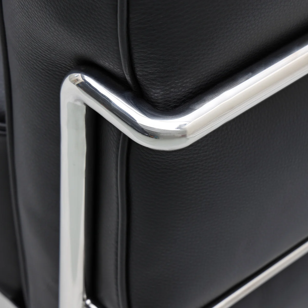 le-corbusier-inspired-3-seater-sofa-fa336le03s-014