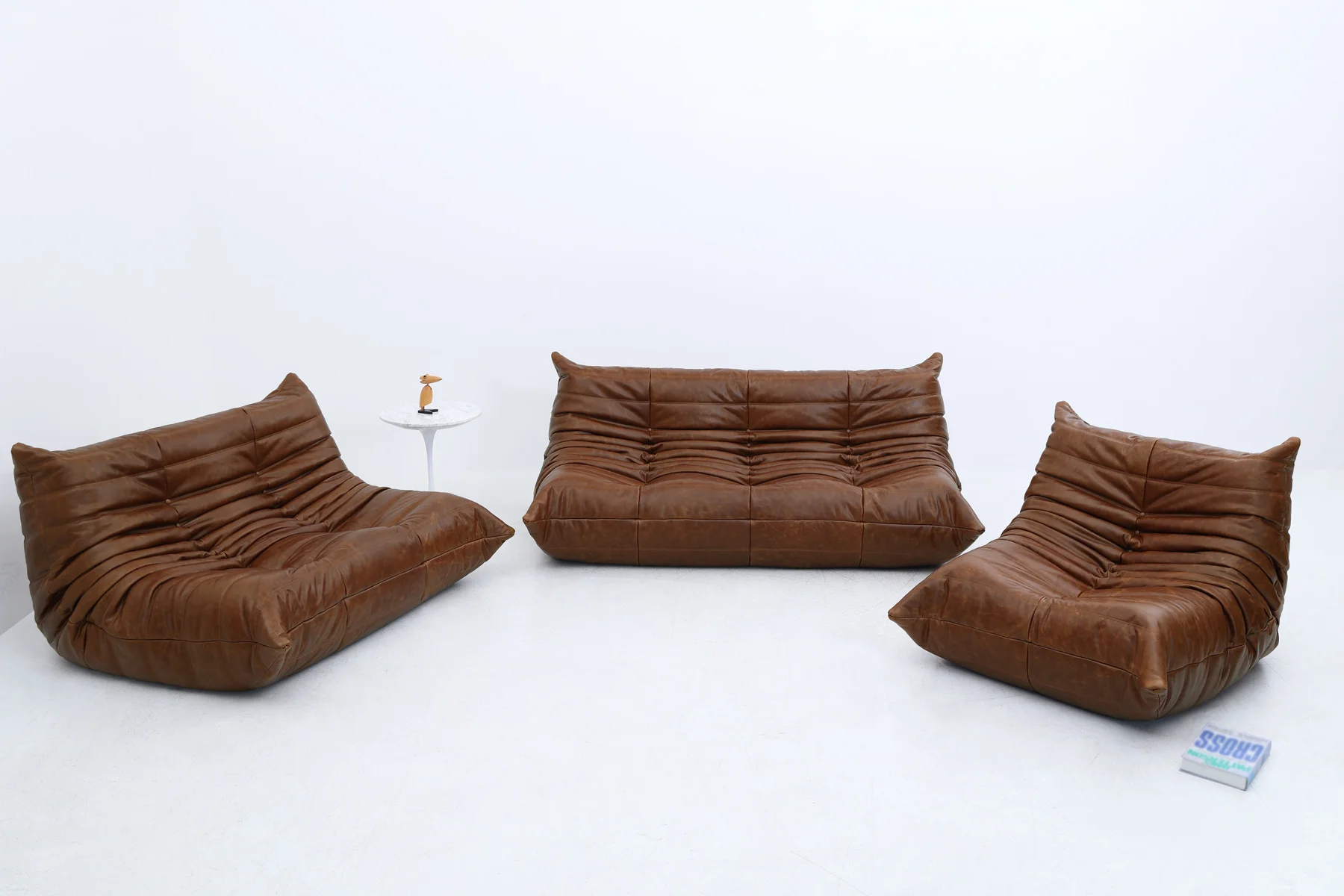 ducaroy-fireside-chair-leather-sofa-fa233le01s-013