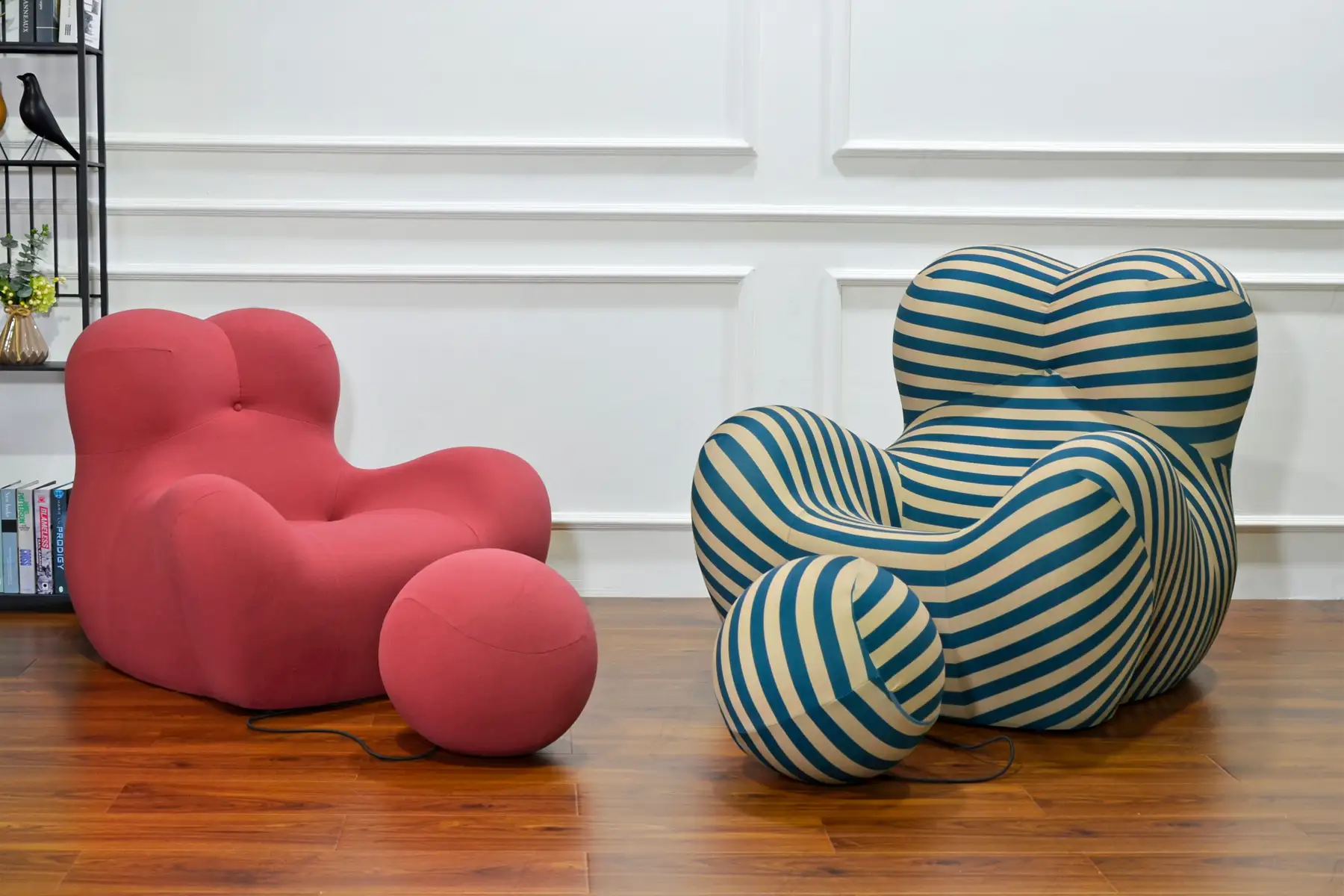 up-inspired-chair-and-ottoman-cl249fa01s-002