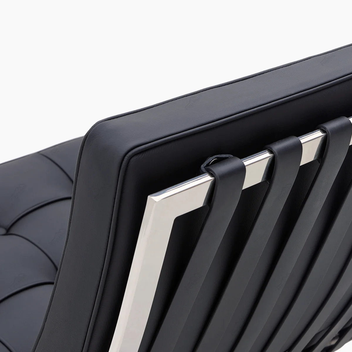 Without seams on the cushion corners